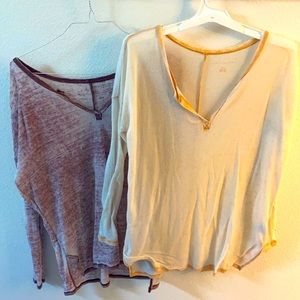 2 Longsleeve comfy white washed shirts